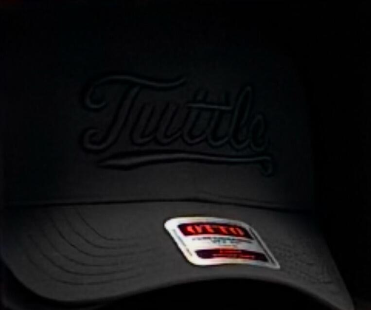 OTTO Black 3D Tuttle